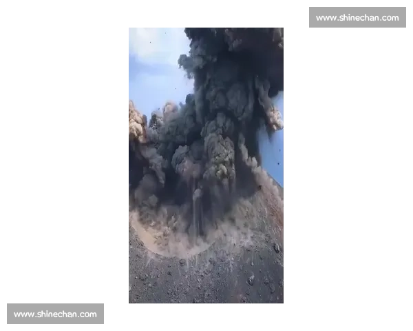 爆发瞬间的力量与情感交汇点全景解析
